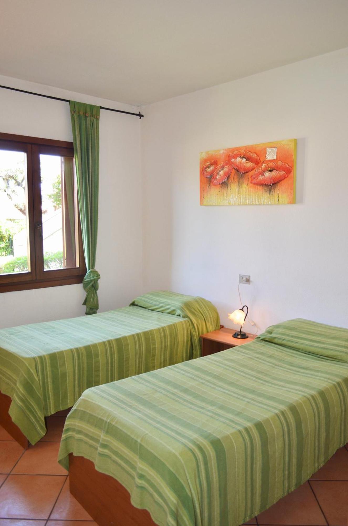 Iss Travel, Ambra Apartments - 800 M From La Cinta Beach 圣特奥多罗 外观 照片